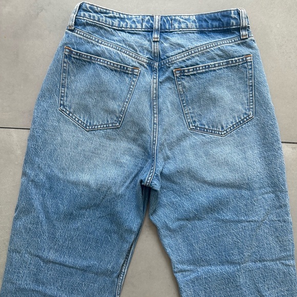 Abercrombie & Fitch Curve Love “ The Loose High Rise” Light Blue Jeans - Picture 9 of 10